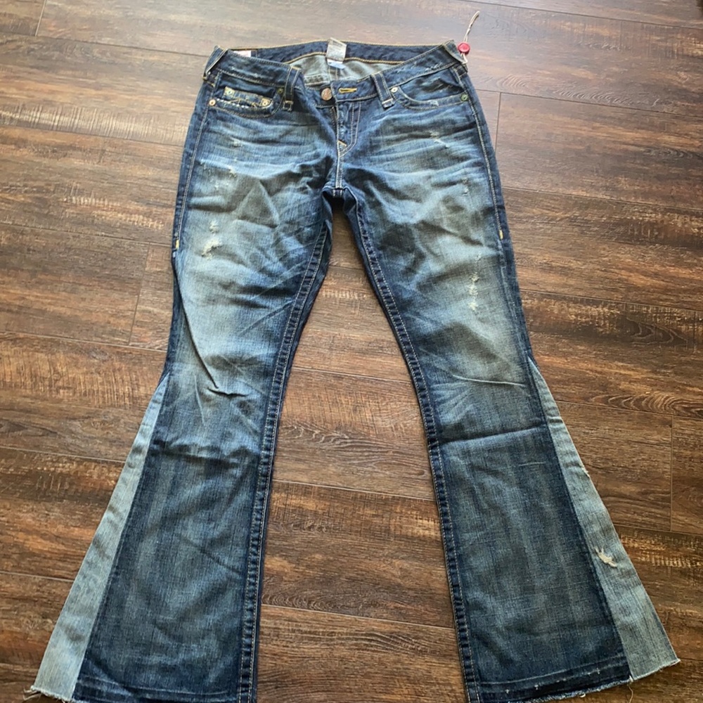 TRUE RELIGION JEANS